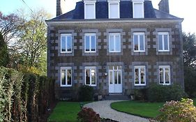 Le Bourg Landelles-et-coupigny